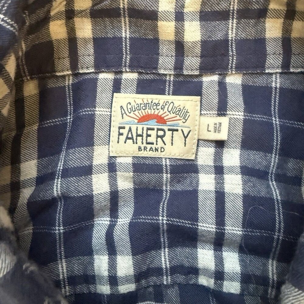 Faherty Men's Shirt Size Large L Plaid Flannel Button Down Long Sleeve Blue EUC - Picture 2 of 10